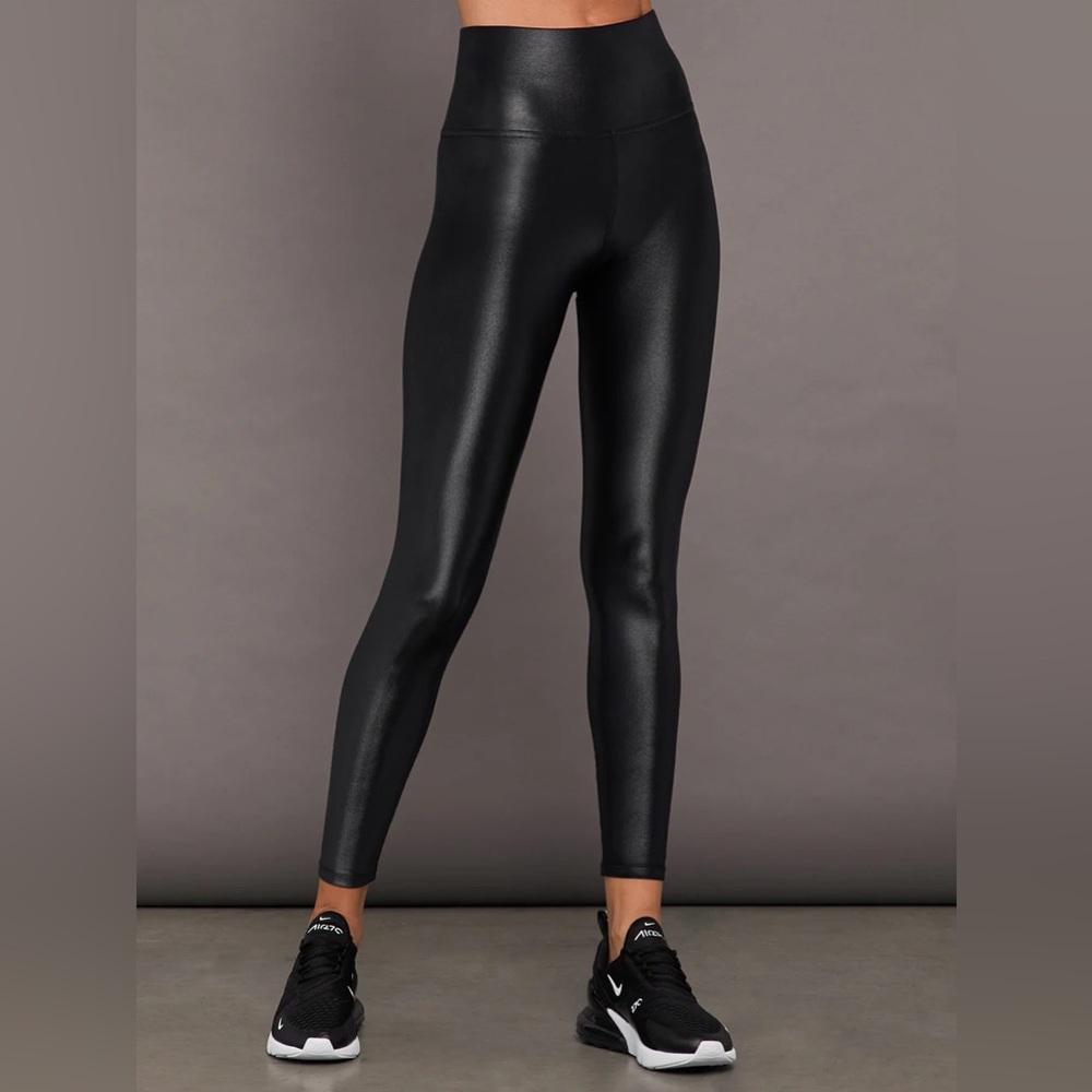 Carbon 38 Black Leggings